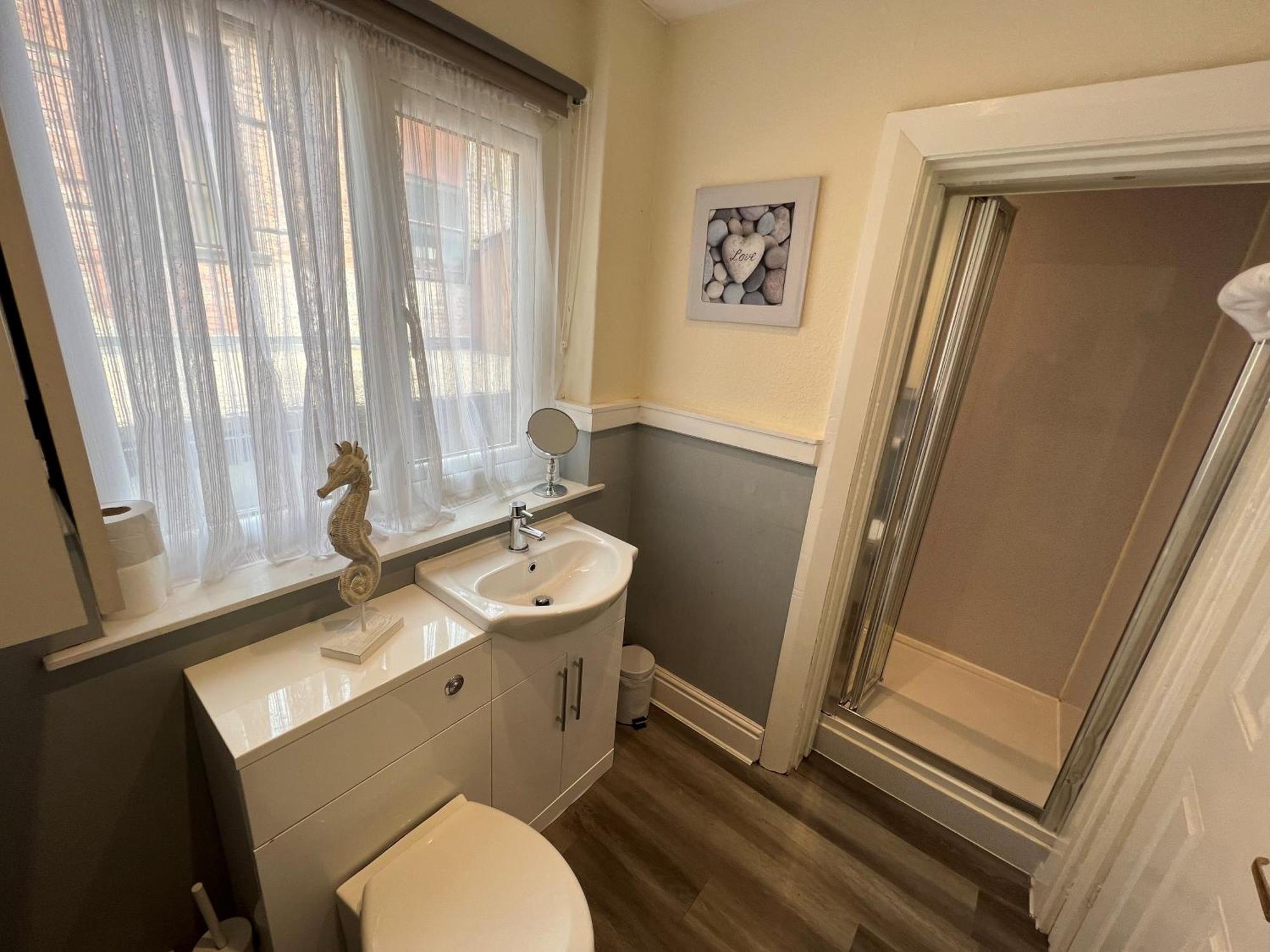 The George Centre Apartment Matlock  Bilik gambar